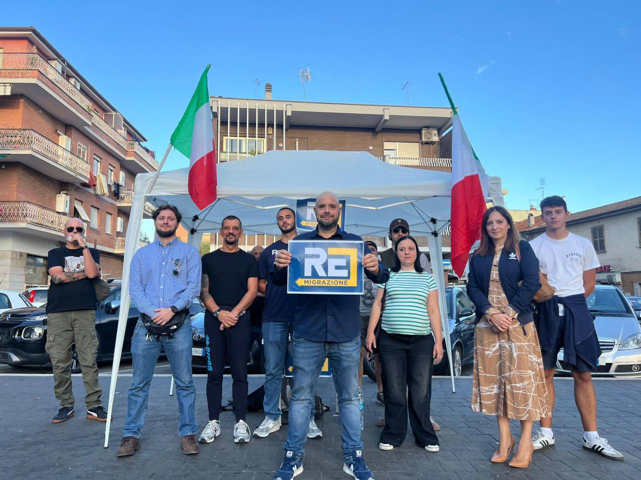 Banchetto politico a Casalotti (RM) per la Remigrazione